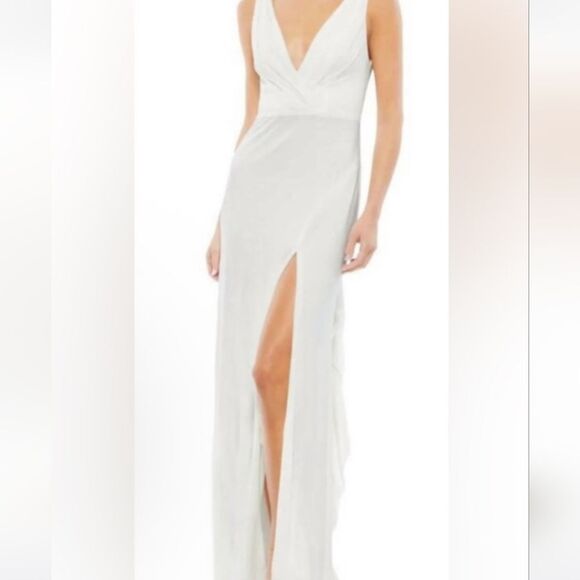 Mac Duggal Deep V-Back Long Formal Dress 12336 NWT Size 4 - Picture 2 of 10